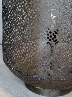 Chic Antique Vire Tischlampe mit Muster