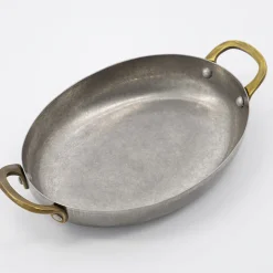 Nicolas Vahe Tisch Pfannen Presentation er